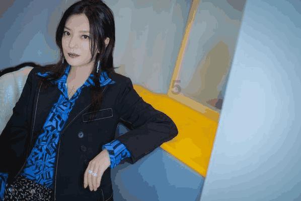 迷失在黑洞里